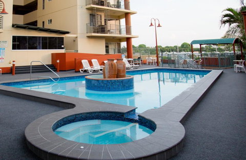 Cullen Bay Resorts - Accommodation Coffs Harbour 3