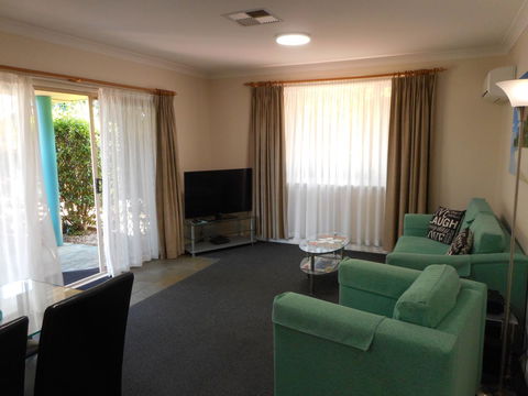 Beaches Serviced Apartments - Accommodation Coffs Harbour 27