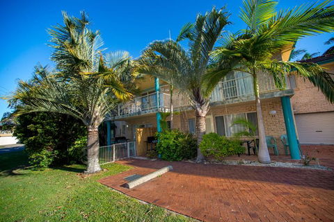 Beaches Serviced Apartments - Accommodation Coffs Harbour 1