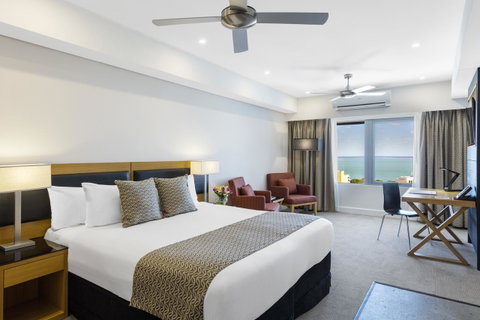 Oaks Darwin Elan Hotel - Accommodation Coffs Harbour 1