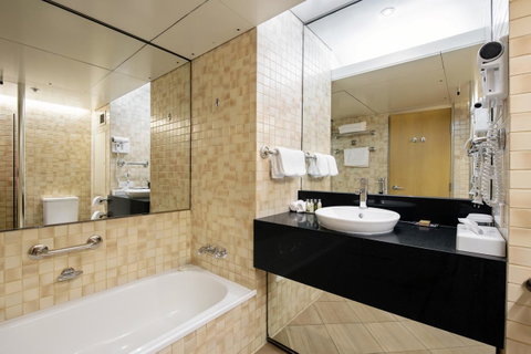 DoubleTree By Hilton Esplanade Darwin - Accommodation Coffs Harbour 11