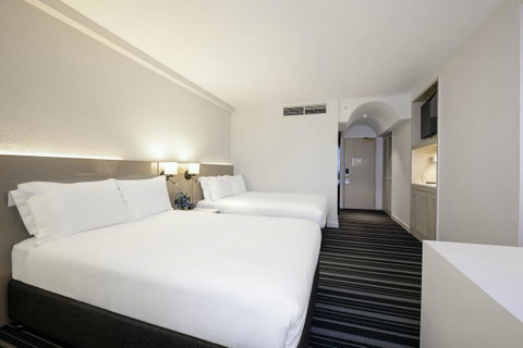 DoubleTree By Hilton Esplanade Darwin - Accommodation Coffs Harbour 17