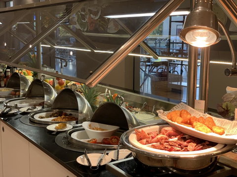 DoubleTree By Hilton Esplanade Darwin - Accommodation Coffs Harbour 2