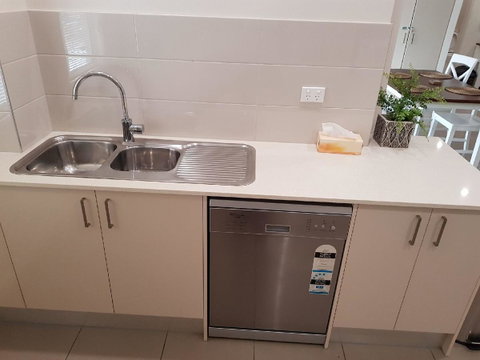 Darwin-Ocean Views, Tropical Getaway, Pool & Aircon - Accommodation Coffs Harbour 12