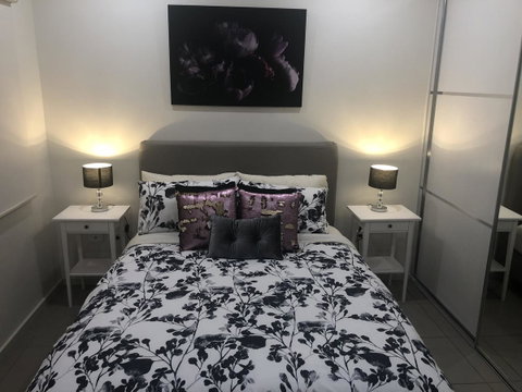 Darwin-Ocean Views, Tropical Getaway, Pool & Aircon - Accommodation Coffs Harbour 2