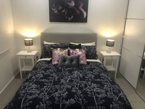 Darwin-Ocean Views, Tropical Getaway, Pool & Aircon - Accommodation Coffs Harbour 1