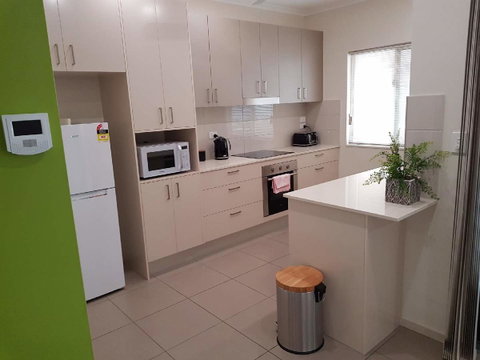 Darwin-Ocean Views, Tropical Getaway, Pool & Aircon - Accommodation Coffs Harbour 8