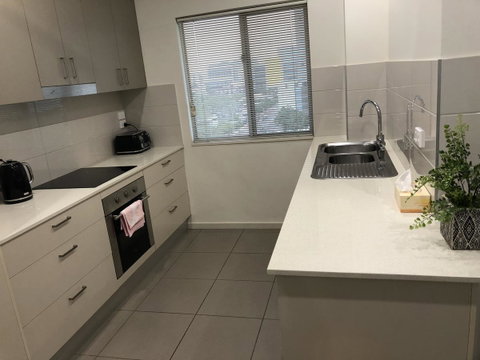 Darwin-Ocean Views, Tropical Getaway, Pool & Aircon - Accommodation Coffs Harbour 10