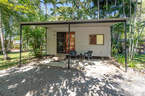 Oasis Tourist Park - Accommodation Coffs Harbour 11