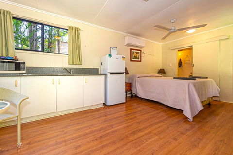 Oasis Tourist Park - Accommodation Coffs Harbour 8