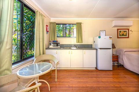 Oasis Tourist Park - Accommodation Coffs Harbour 6