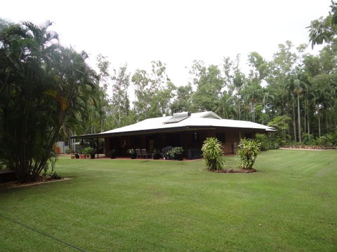 DARWIN'S SHADY ACRES RETREAT - Accommodation Coffs Harbour 0
