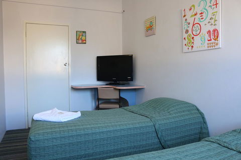Golden Sands Motor Inn - Accommodation Coffs Harbour 19