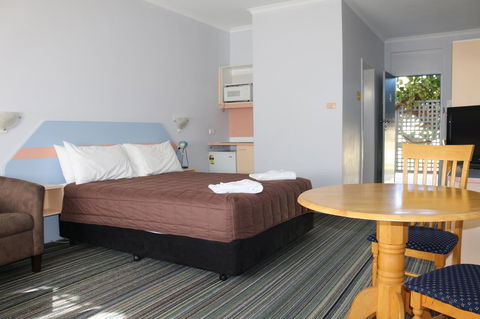 Golden Sands Motor Inn - Accommodation Coffs Harbour 24