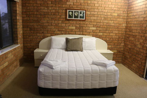 Golden Sands Motor Inn - Accommodation Coffs Harbour 0
