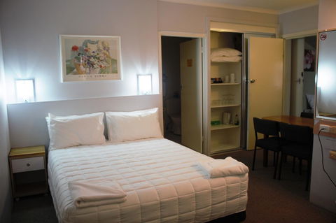 Golden Sands Motor Inn - Accommodation Coffs Harbour 1