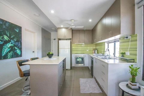 ZEN QUEST - The NOMADS PAD Near Nightcliff Markets & Sunset Foreshore - Accommodation Coffs Harbour 26