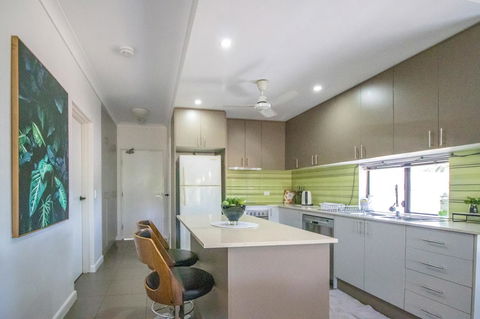 ZEN QUEST - The NOMADS PAD Near Nightcliff Markets & Sunset Foreshore - Accommodation Coffs Harbour 27