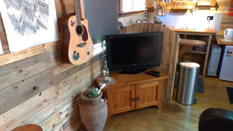 Alice\'s Secret Travellers Inn - Accommodation Coffs Harbour 9