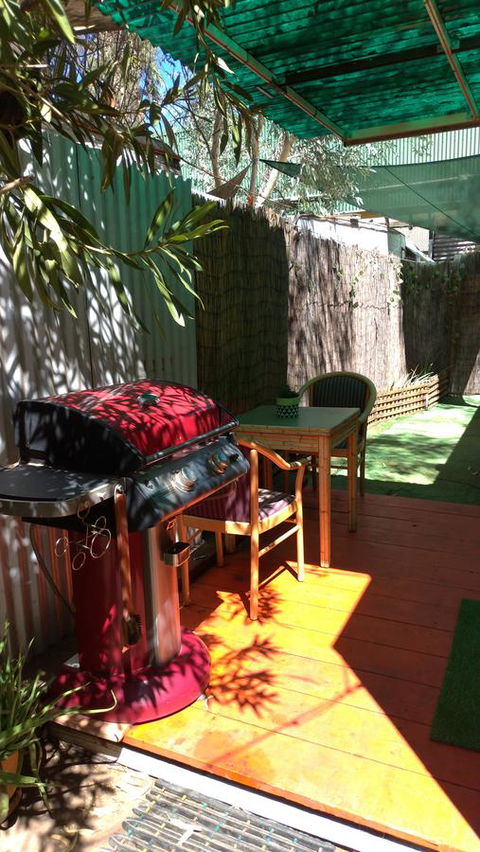 Alice\'s Secret Travellers Inn - Accommodation Coffs Harbour 5