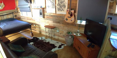 Alice\'s Secret Travellers Inn - Accommodation Coffs Harbour 13