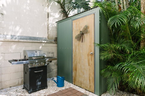CitySide Apartment - 2 Bedroom With Private Courtyard - Accommodation Coffs Harbour 12