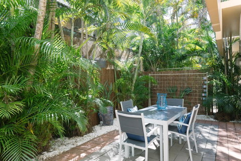 CitySide Apartment - 2 Bedroom With Private Courtyard - Accommodation Coffs Harbour 13