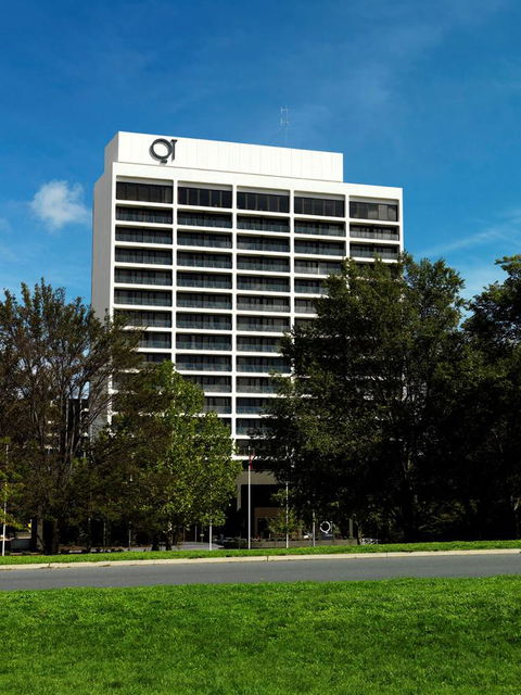 QT Canberra - Accommodation Coffs Harbour 2