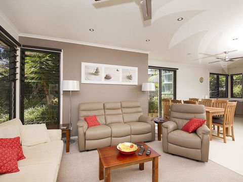 Boom 1 - Accommodation Coffs Harbour 2