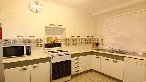 Breakers 10 - Main Beach Location! - Accommodation Coffs Harbour 3