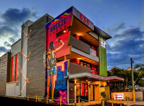 Breeze Lodge - Accommodation Coffs Harbour 0