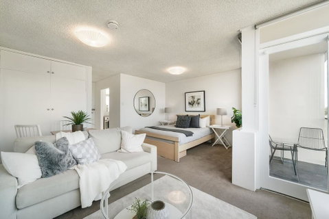 Bright And Sunny Studio Apartment - Accommodation Coffs Harbour 2