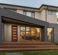 Brighton East 3 Bedroom 3 Bathroom Townhouse - Accommodation Coffs Harbour