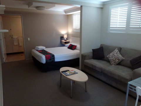 Brisbane Street Studios - Accommodation Coffs Harbour 2