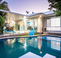Broadbeach Waters Home With Private Pool - Accommodation Coffs Harbour