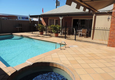 Burke & Wills Mt Isa - Accommodation Coffs Harbour 0