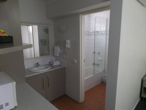 Burke & Wills Mt Isa - Accommodation Coffs Harbour 3
