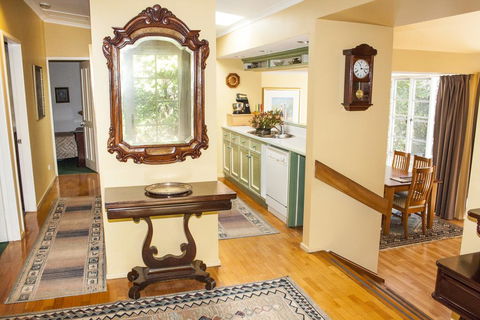 Bygone Beautys Cottages - Bronte Cottage - Accommodation Coffs Harbour 2