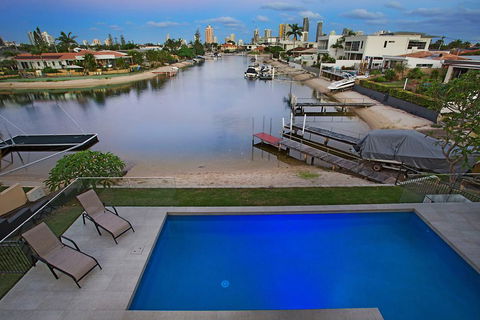 C'est La Vie - Accommodation Coffs Harbour 1