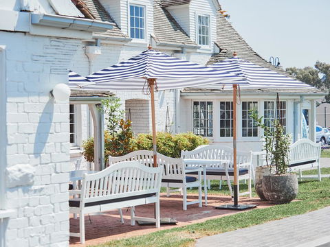 Camden Valley Inn - Accommodation Coffs Harbour 1