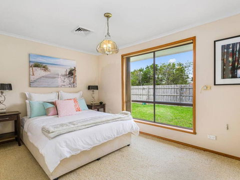 CAPEL Family Home, Large Yard, Close To Beach - Accommodation Coffs Harbour 2