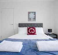 Captivating large 4BRNarre Warren - Accommodation Coffs Harbour
