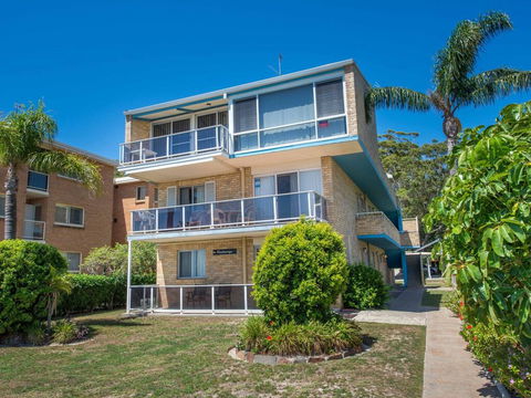 Castaway At Shoal Bay - Accommodation Coffs Harbour 1