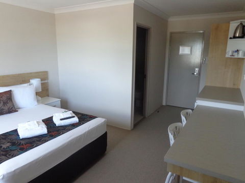 Castle Crest Motel - Accommodation Coffs Harbour 2