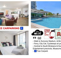 CBD Views-With FREE Wine Free-Carpark-Netflix-WiFi - Accommodation Coffs Harbour