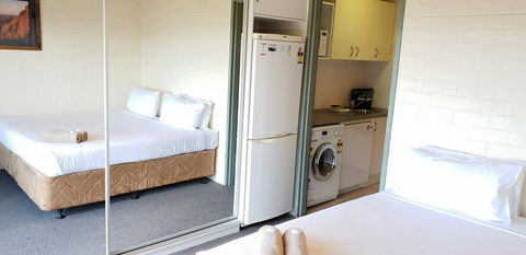 Cedarwood Apartments - Accommodation Coffs Harbour 3