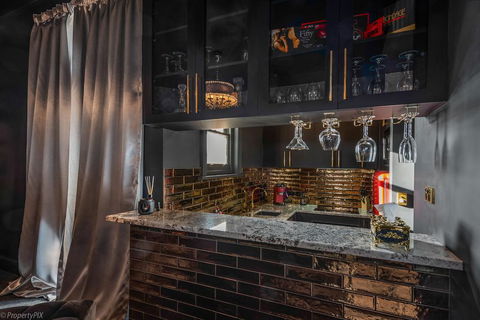 Celestial Suite - Accommodation Coffs Harbour 1
