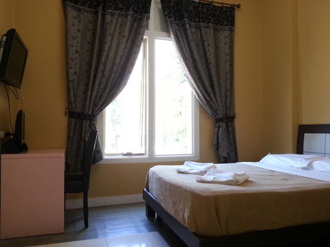 Central Private Hotel - Accommodation Coffs Harbour 1