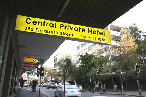 Central Private Hotel - Accommodation Coffs Harbour 0