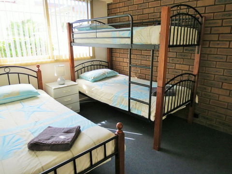 Chapman Court - Accommodation Coffs Harbour 1